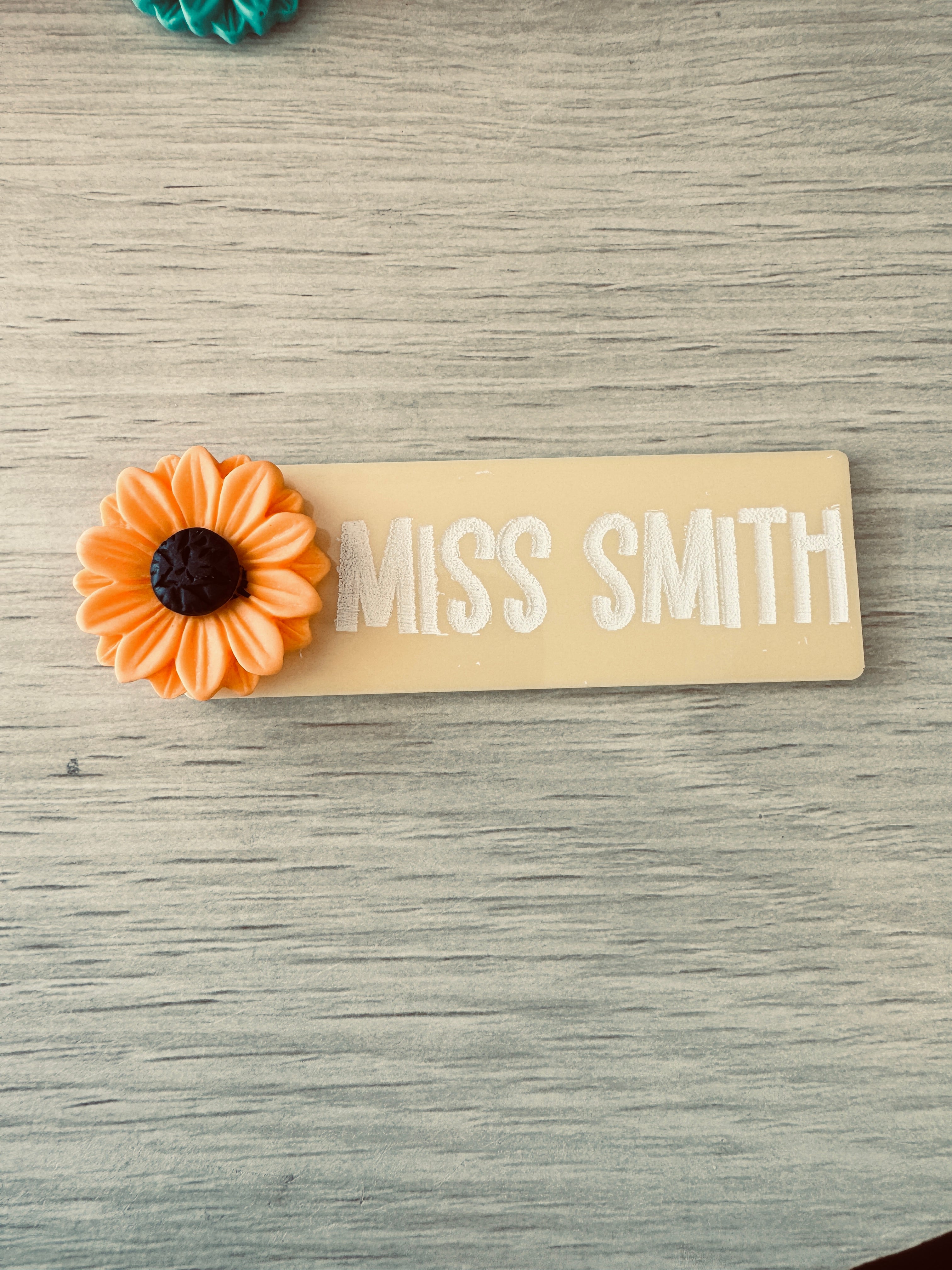 Daisy Name Badge