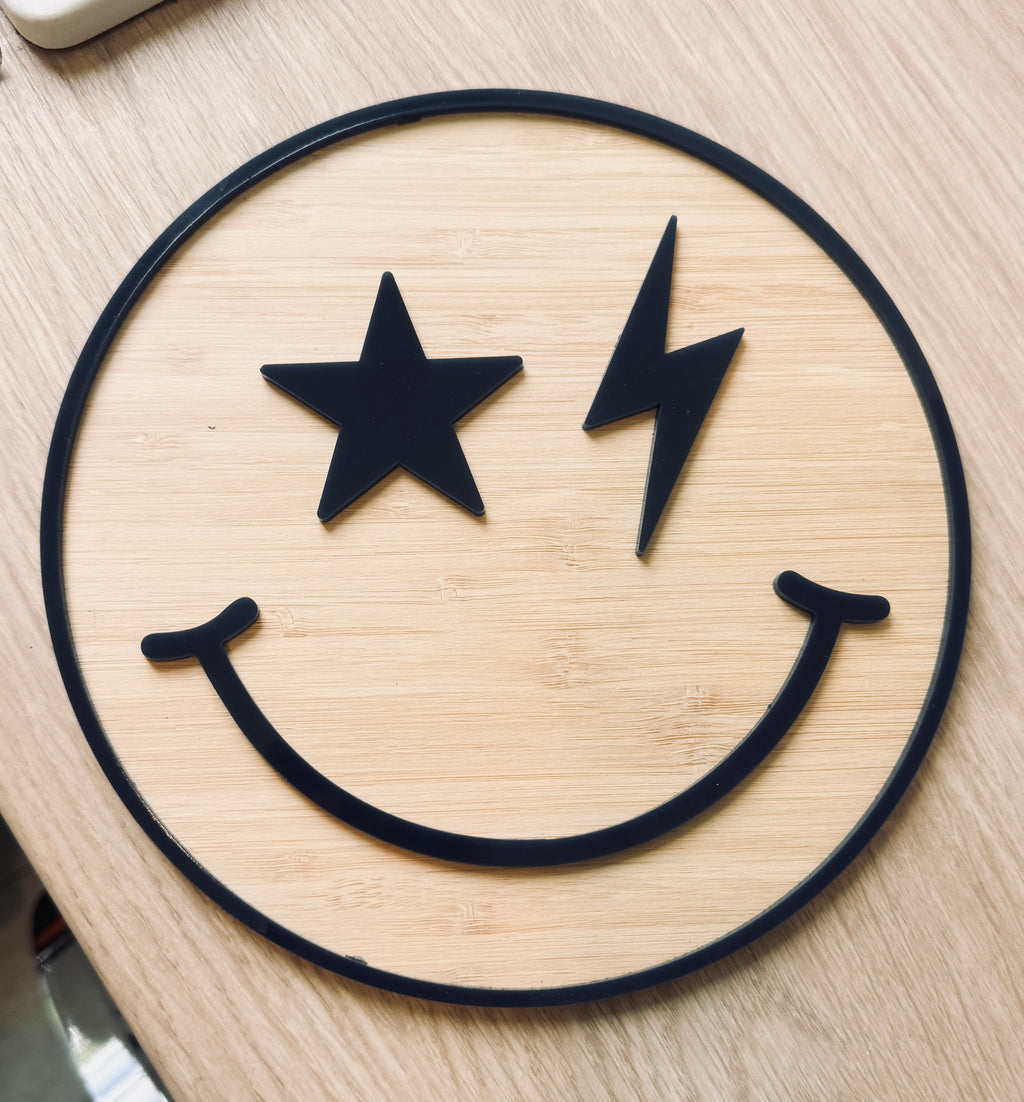 Lightning Bolt Smiley Face Wall Plaque – Kids Bedroom Decor